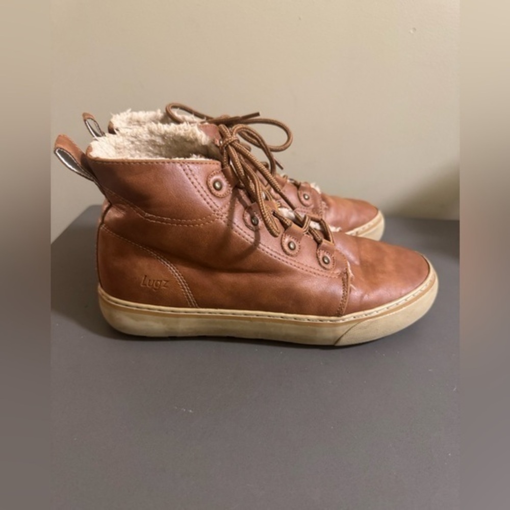 Women’s Vintage Lugz Faux Fur Lined Leather Street Boots Lace Up